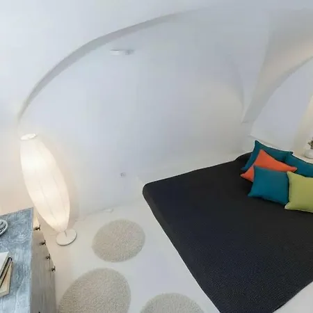 Poseidon's Water Escape Santorini Rooftop Jacuzzi Σπίτι διακοπών Εμπορειό