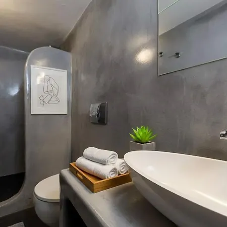 Poseidon's Water Escape Santorini Rooftop Jacuzzi