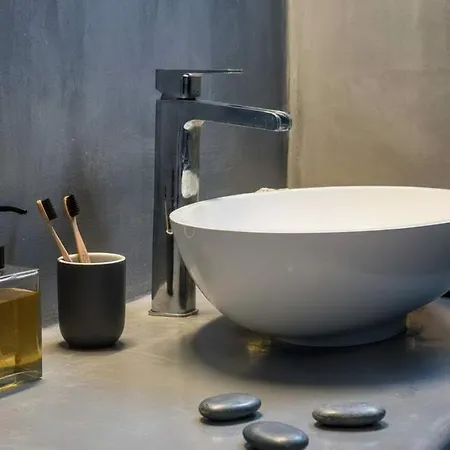 Σπίτι διακοπών Poseidon's Water Escape Santorini Rooftop Jacuzzi Εμπορειό