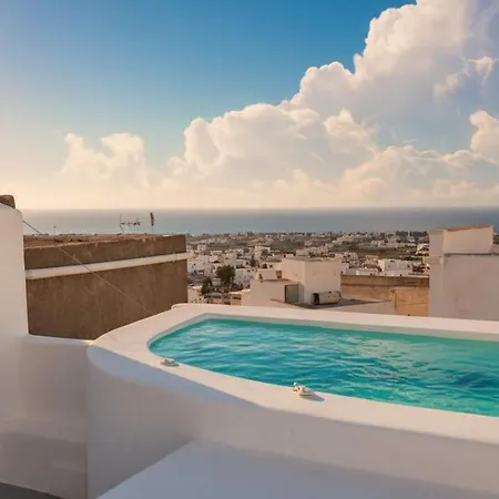 Poseidon's Water Escape Santorini Rooftop Jacuzzi Σπίτι διακοπών