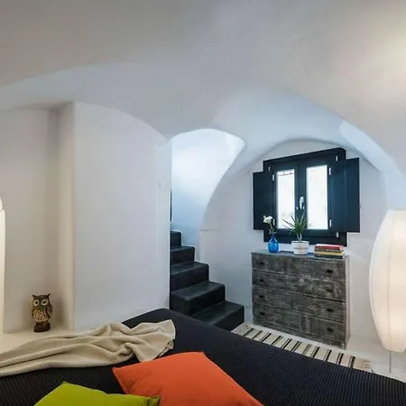 Poseidon's Water Escape Santorini Rooftop Jacuzzi *